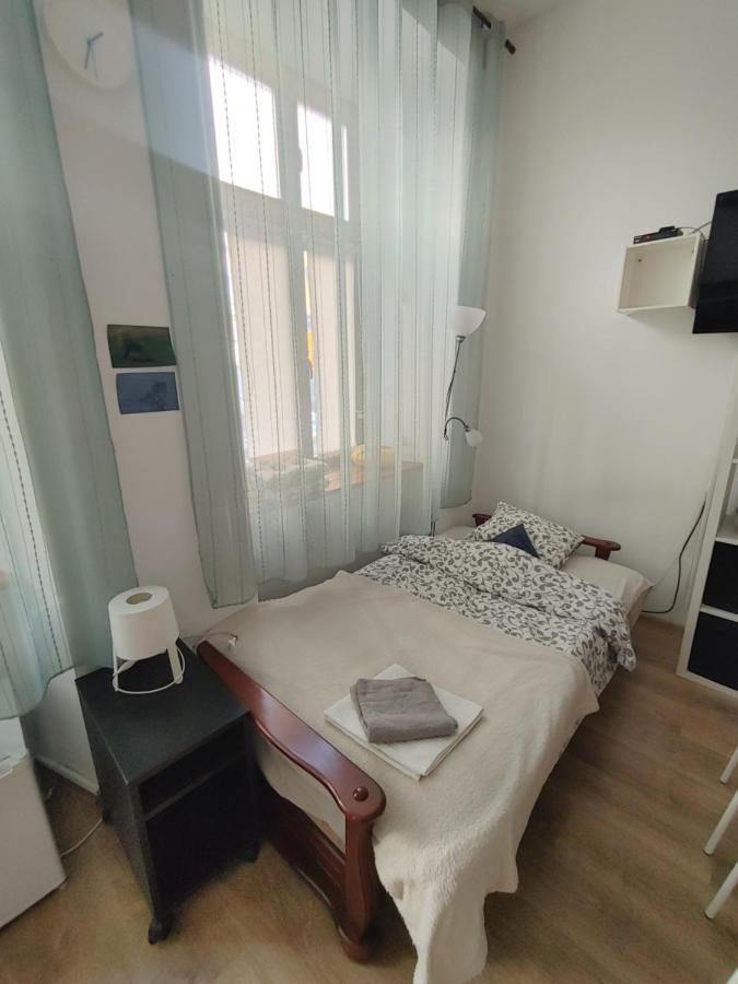 Umbrella Guest Rooms Krakow Exterior photo